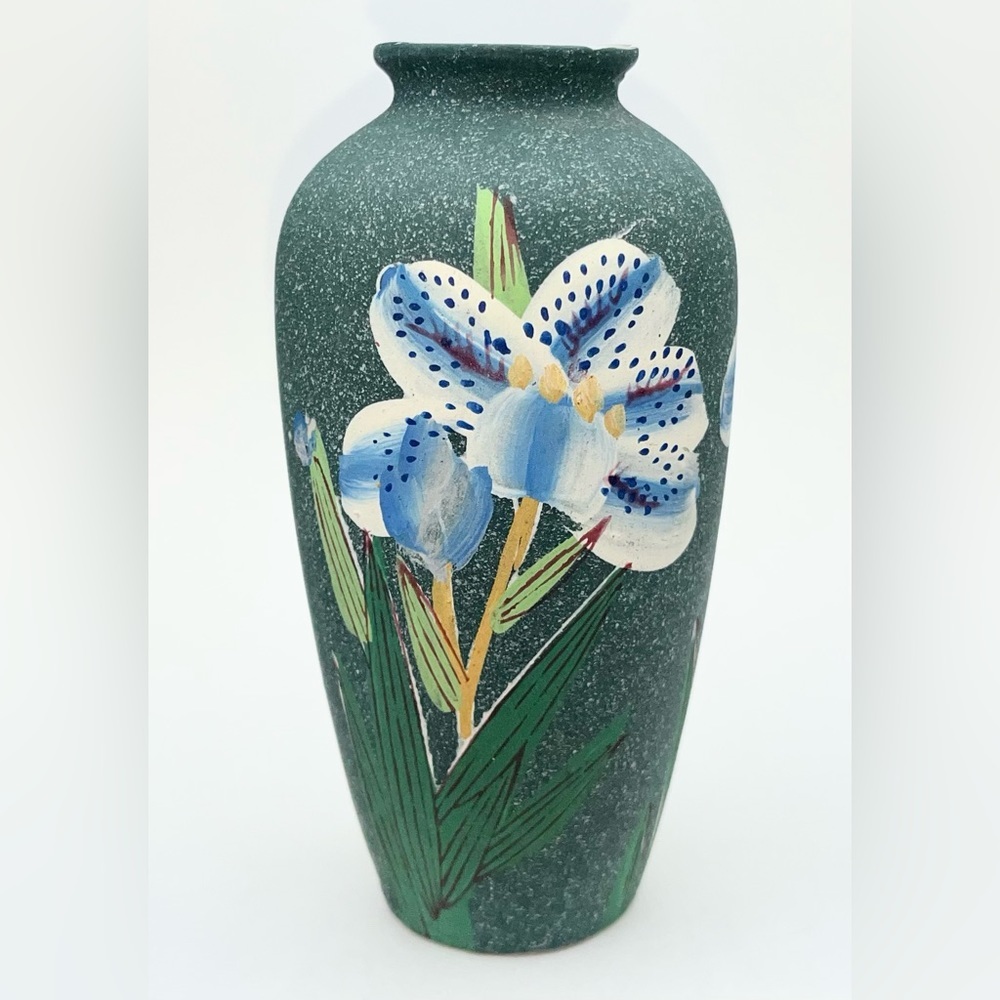 Beautiful Little Ceramic Vase Blue Flowers Rough Texture Hand Painted EUC 5”